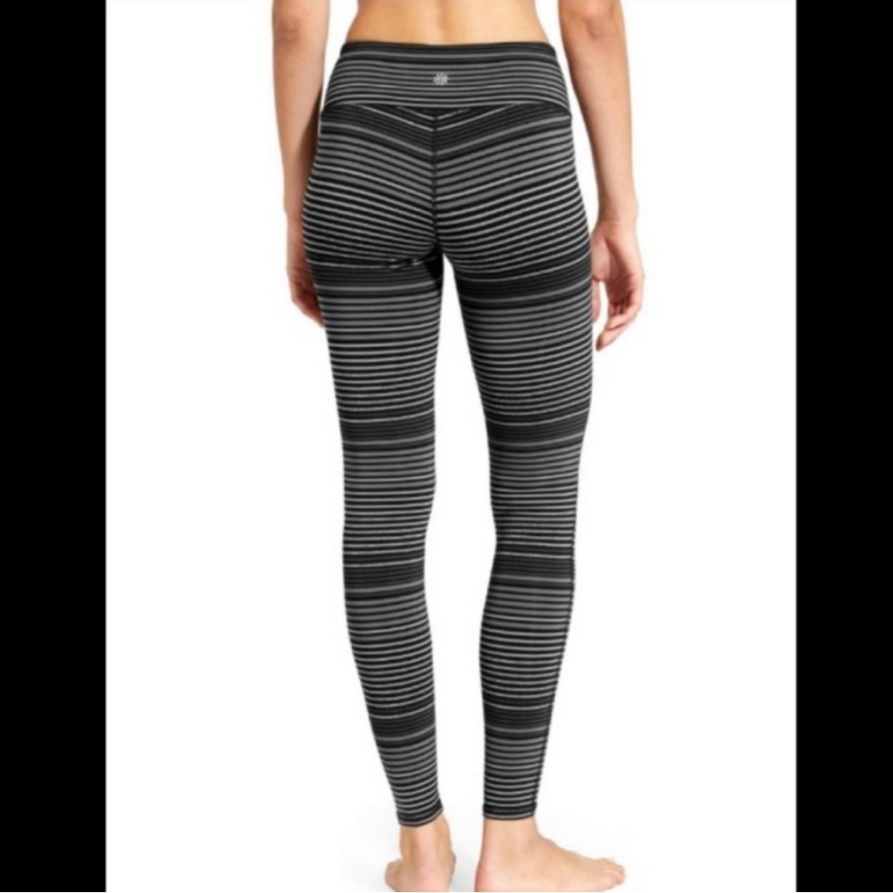 Athleta | Chaturanga Tight Black Gray Colorblock Striped Leggings Size XS
